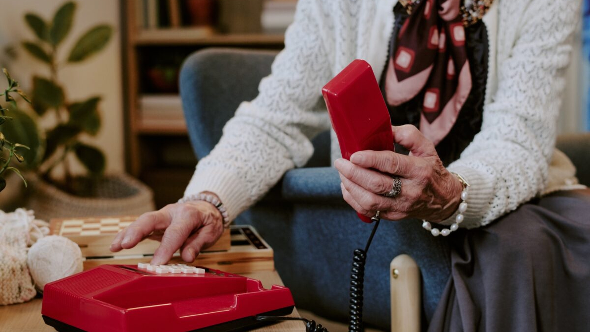 Finlanda a renunțat la telefonia fixă analogică după 150 de ani. Momentul a fost marcat printr-un ultim apel prin această rețea