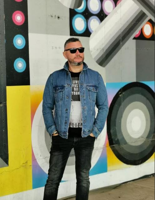 LOCODJ, prima apariție într-o strofă rap: ”Am multe de spus!”