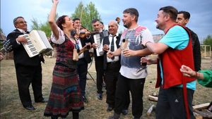 Surpriză la „Ferma Vedetelor”! Cine a fost concurenta eliminată din concurs. S-a lăsat cu lacrimi