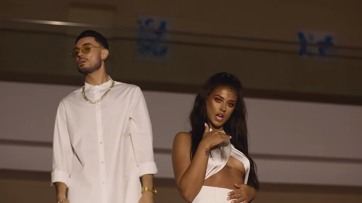 Detaliul rușinos observat în noul videoclip scos de Antonia! Fanii au crezut că nu văd bine