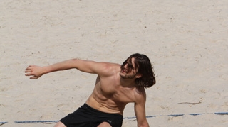 Ashton Kutcher se relaxeaza in Brazilia