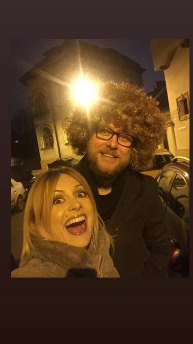 Simona Gherghe, nostalgică: ”Nu-mi dau voie cărțile astea de !” La ce visează vedeta… Și se va întâmpla peste 18 ani!