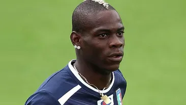 Fratele lui Mario Balotelli a fost arestat! Enoch s-a batut intr-o discoteca din Italia