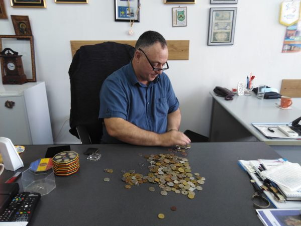 Florin Antonescu e foarte mândru de colecțiile sale