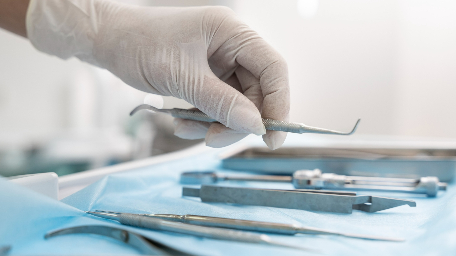 O fetiță de aproape 2 ani a murit la o clinică stomatologică din Capitală. Ce s-a întâmplat cu ea
