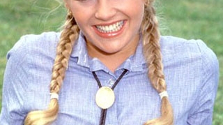 Ce-a imbatranit Lucy Ewing, nepoata lui J.R. din "Dallas"! Vezi cum arata acum!