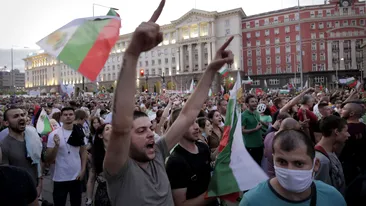 Proteste dure în Bulgaria! Manifestanții s-au bătut cu forțele de ordine. Premierul Boiko Borisov  a primit undă verde pentru a modifica Constituția