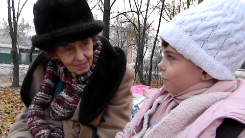 Fiica Adrianei Iliescu, cea mai batrana mama din Romania, gateste singura la 7 ani! De Craciun a facut chiar si sarmale!