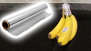 Trucul pe care puține gospodine îl știu. Ce se întâmplă dacă învelești bananele în folie de aluminiu