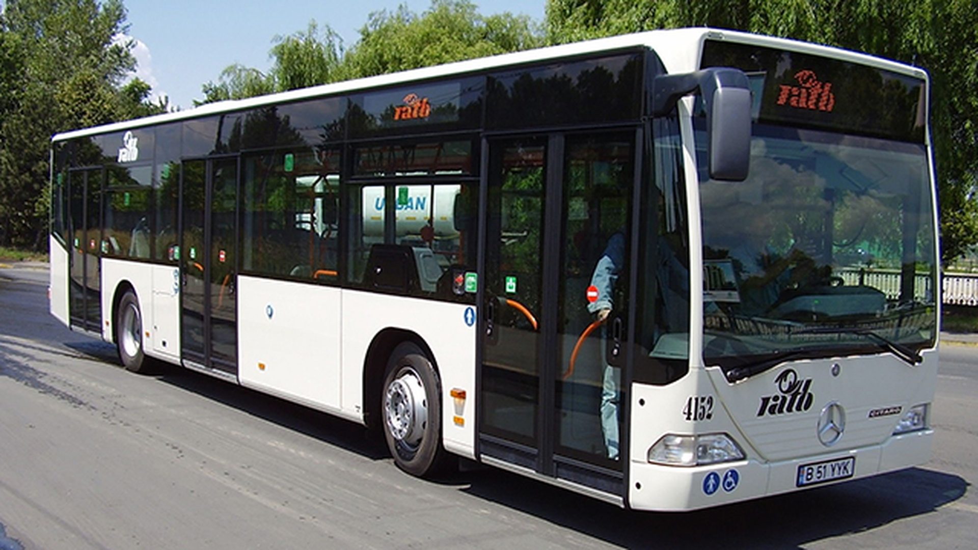 Halucinant! Ce raspuns au primit miercuri dimineata bucurestenii care au vrut sa-si faca abonament RATB
