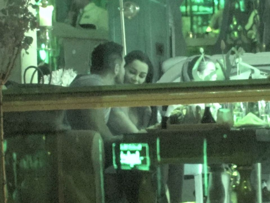 Brigitte Năstase și Florin Pastramă și-au dau frâu dorințelor într-un restaurant. Sursa foto: wowbiz.ro