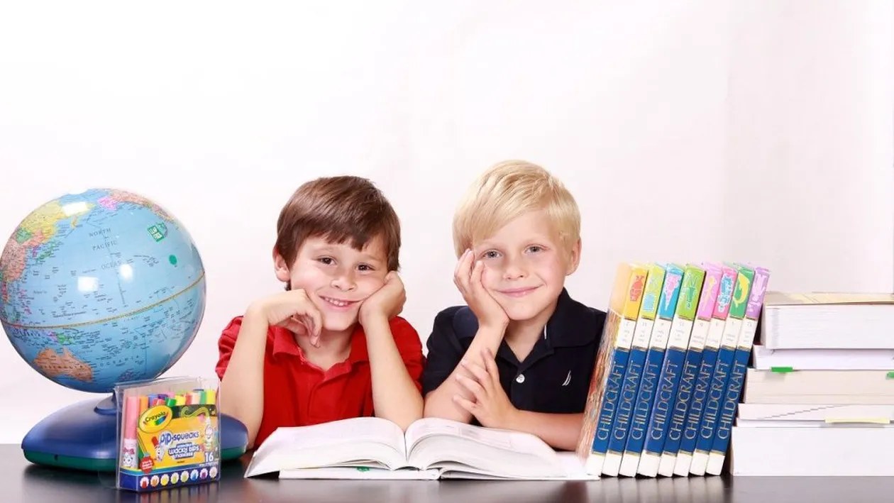 Calendar școlar 2020 - 2021. Când au elevii vacanțe și când sunt programate BAC-ul și Evaluarea Națională