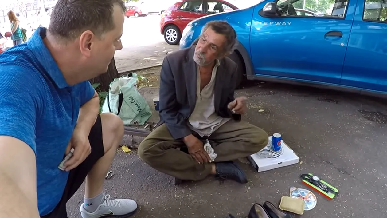 Un experiment făcut în București a devenit viral! Ce alege un om al străzii dintre o sticlă de vodcă și o pizza