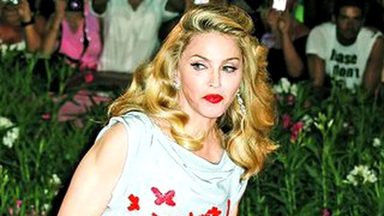 Madonna a facut ca toti dracii dupa ce un fan i-a daruit flori: Urasc hortensiile!