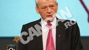 Oprescu si-a prezentat planurile pentru dezvoltarea educatiei, sanatatii si  protectiei sociale: "Prin aceste programe cred ca vom reusi sa facem din Bucuresti o mare Capitala europeana!”