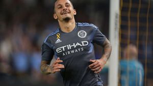 Soția fotbalistului Alexandru Mitriță a născut o fetiță. Cum arată copilul mijlocașului și ce mesaj emoționant a postat proaspătul tătic