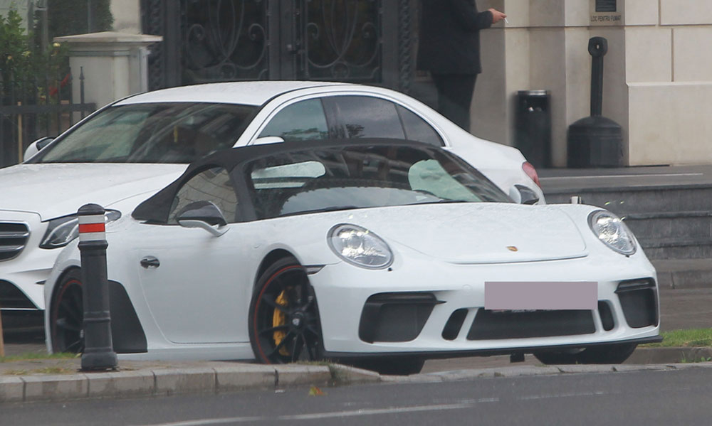 Lucian Azoiței, cu ultimul model de Porsche Speedster