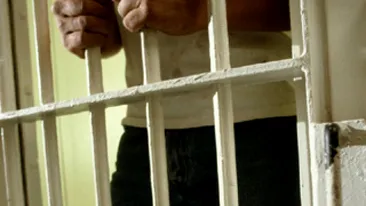 Premieră în penitenciarele din România. Un deţinut din Botoşani cere în instanţă să fie eutanasiat
