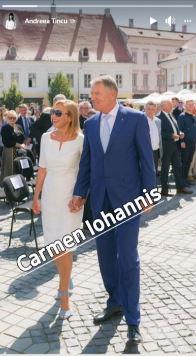 Președintele României, Klaus Iohannis, alături de soția sa, Carmen, la evenimentul din Sibiu. Sursă foto: Facebook Andreea Tincu