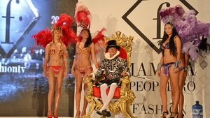 Radu Mazare si Fashion TV fac show la Târgul de Turism al României de la Romexpo! Primarul statiunii Mamaia va deveni... Ulise!