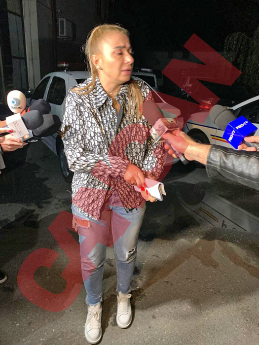 Pe celebra adresă pont@cancan.ro a sosit videoclipul NECENZURAT și INTEGRAL cu bătaia dintre Anamaria Prodan și Laurențiu Reghecampf / (Sursa: CANCAN.RO)