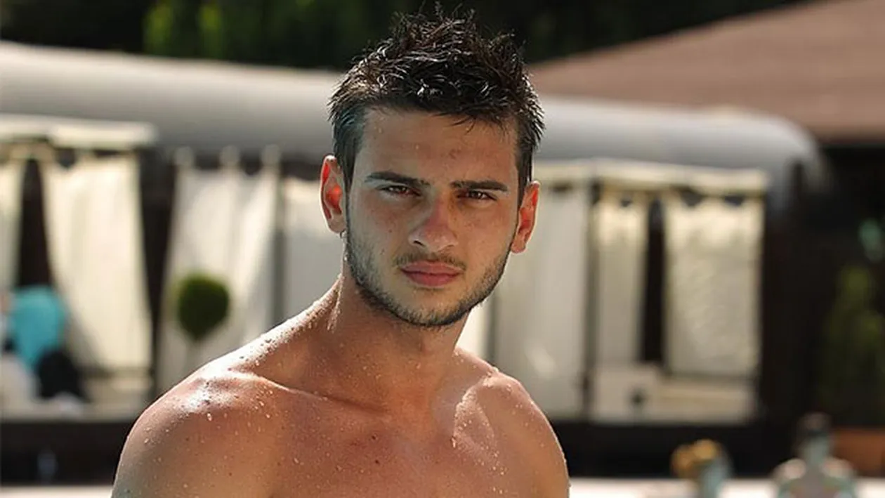 Dorian Popa, unul dintre cei mai sexy burlaci din Romania! Esti curios sa vezi cum arata fratele lui? Imagini de colectie!