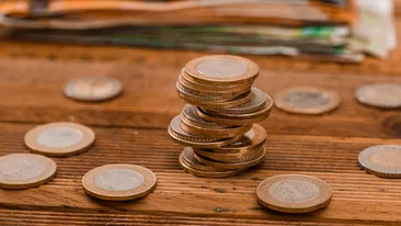 Curs valutar BNR, 19 decembrie 2025. Cât a ajuns să coste un euro