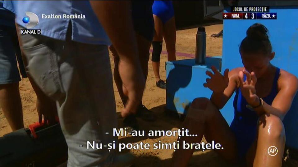 Exatlon 04 noiembrie. Momente de panică în Republica Dominicană: Betty, luată cu targa de pe teren “Are nevoie de oxigen. Repede!”