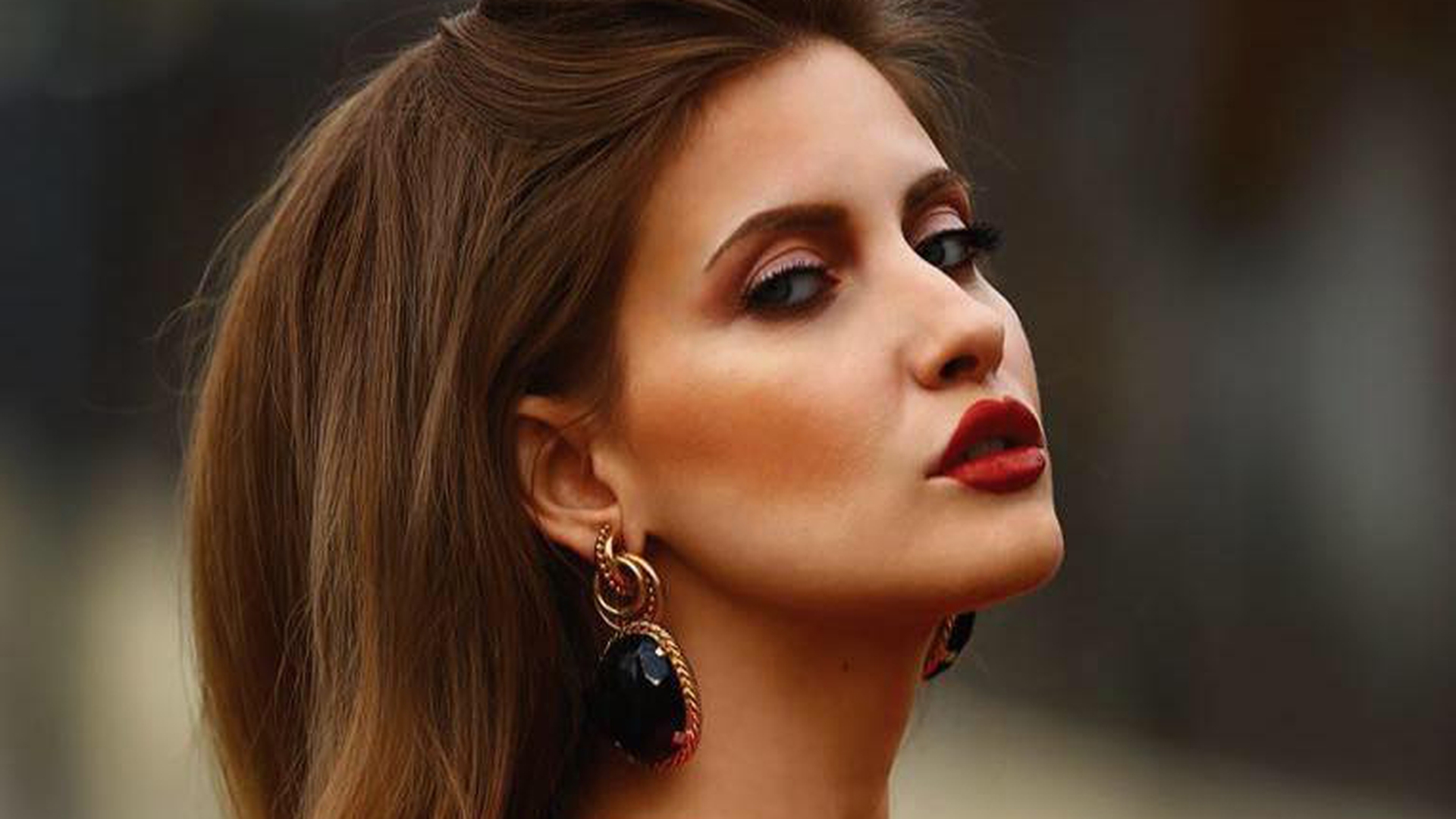 IULIA ALBU a stat săptămâni întregi în ghips şi nimeni nu a ştiut! Ce a păţit jurata ‘’Bravo, ai stil!‘’