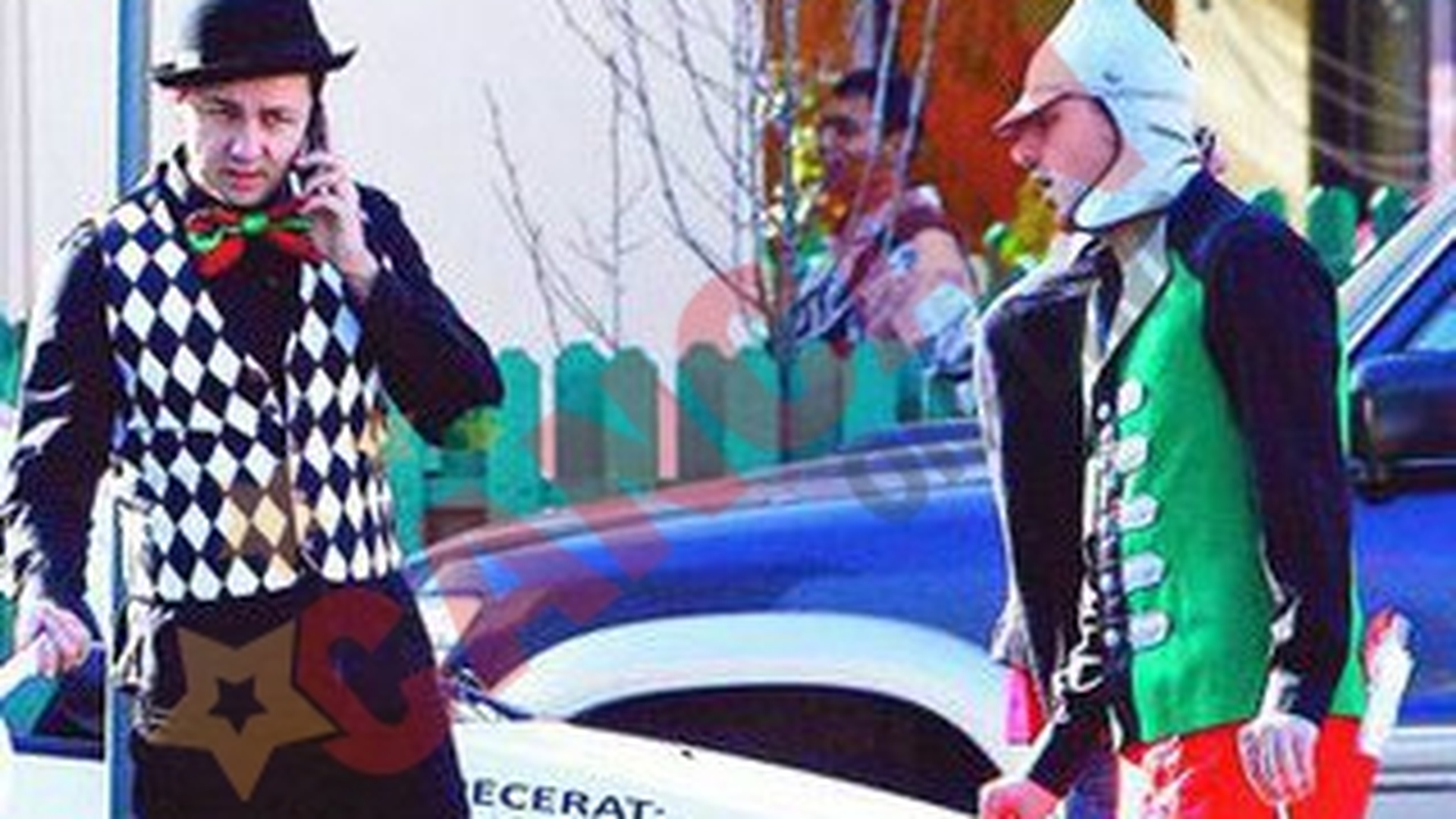 S-a deghizat in clovn