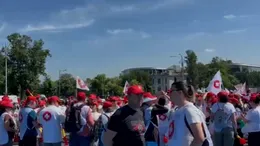 Mii de oameni au protestat în toată țara. Medicii la București, grevă la Cugir, sedii ANAF pichetate: ”Respect promis, respect omis”