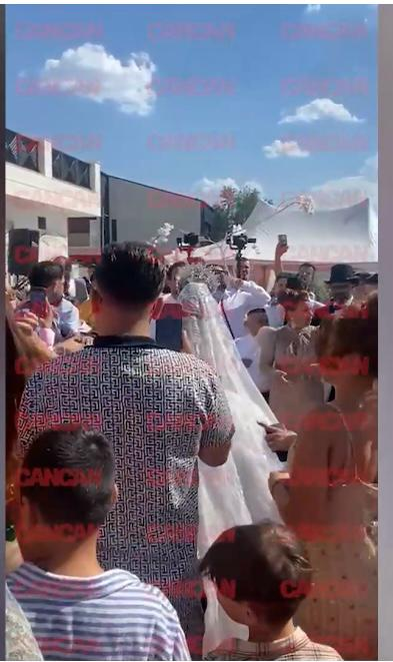 Distracția este în toi la nunta fiicei lui Adrian Minune /Foto: CANCAN.RO
