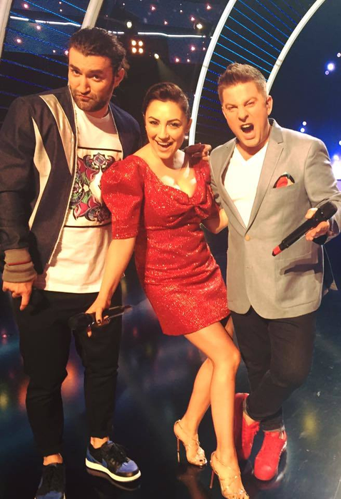 Moment hilar la finala ‘’Românii au talent’’! Pavel Bartoş a căzut în direct