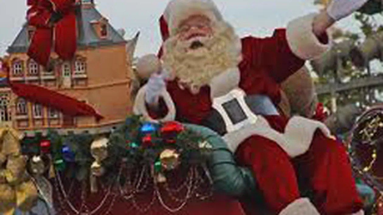 Simbolistica vesmintelor lui Mos Craciun si a darurilor lasate sub brad