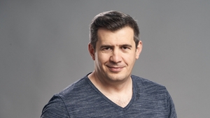 Monica, femeia care se iubește cu Dragoș Pătraru, de la Starea Nației. Cum arată soția vedetei de la Prima Tv și de când durează relația celor doi