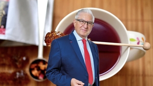 Care este singurul ceai care ne crește IQ-ul. Medicul neurochirurg Vlad Ciurea susține că această băutură face minune pentru creier