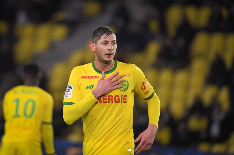 Ce mesaj a scris pe Facebook, înainte de zbor, pilotul avionului dispărut în care se afla Emiliano Sala
