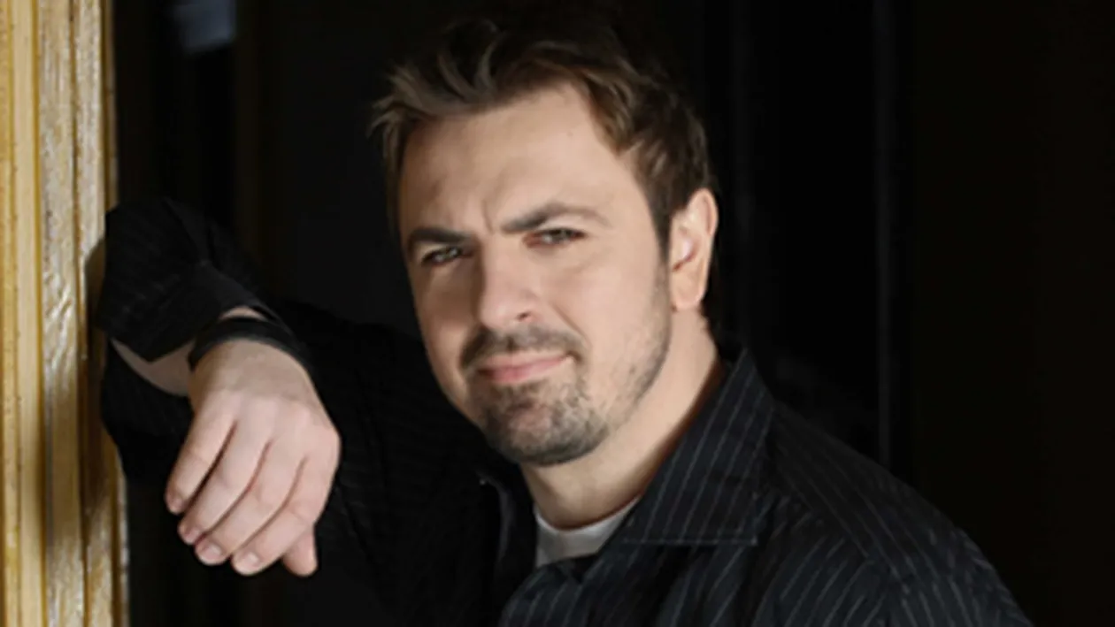 VIDEO Pavel Bartos a implinit 37 de ani! Afla ce cadouri a primit de la Horia Brenciu!