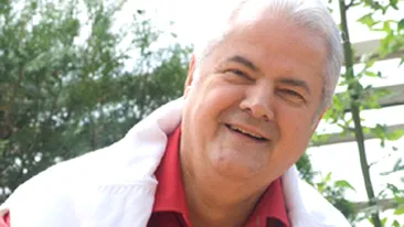 Politistii vor ridica toate armele din casa lui Adrian Nastase! Fostul prim-ministru detine aproximativ 20 de arme!