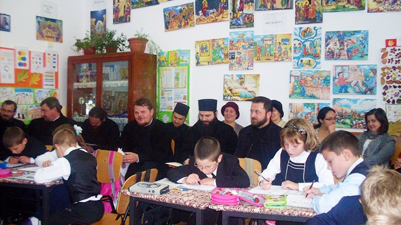 Desi se credea ca religia a fost scoasa din programa, Curtea Constitutionala nu a schimbat de fapt nimic!