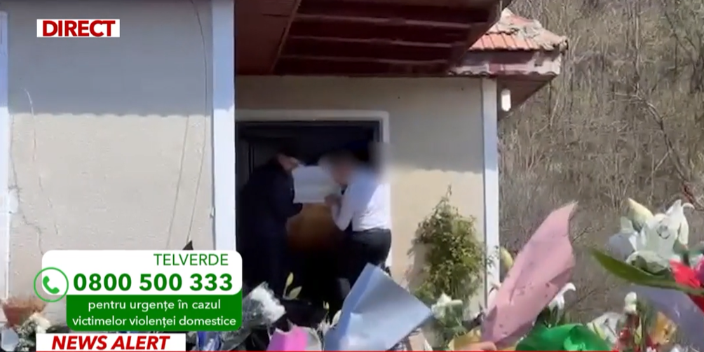 Andreea este condusă pe ultimul drum/ Sursa foto: Captură Antena 3 CNN