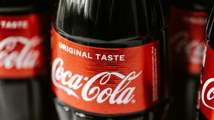 Cât de nocivă este Coca Cola, de fapt? Oamenii de știință avertizează: ”Fiecare sticlă îți ia 12 minute din viață”