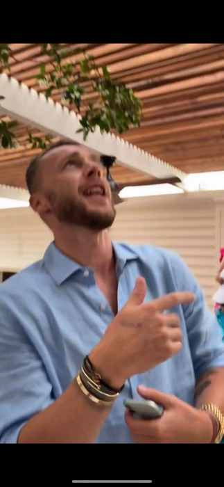 Petrecere cu fotbaliști și celebrități din România la Saint Tropez