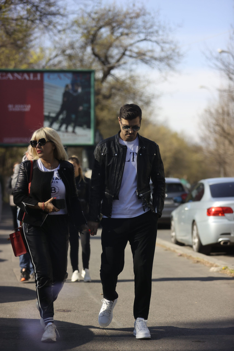 Elena Udrea și Adrian Alexandrov s-au bucurat de vremea frumoasă, cu puțin timp înainte de condamnarea fostului ministru (Foto: CANCAN.RO)