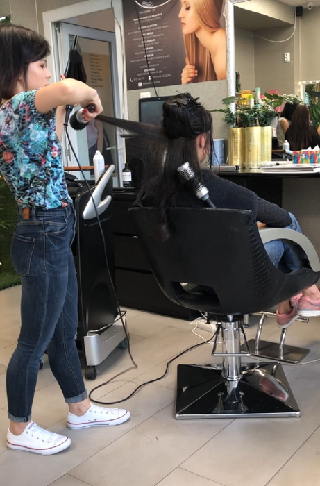 Anda Călin a mers la salon