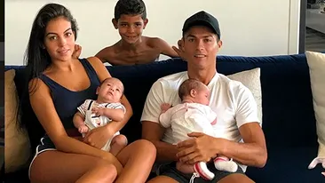 Cristiano Ronaldo, tătic pentru a patra oară! Prima imagine cu Georgina Rodriguez şi fetiţa ei, de pe patul de spital