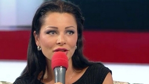 Brigitte o ia pe urmele starurilor de la Hollywood! Si-a injectat sânge in faţă pentru a "intineri": "Nu a durut"