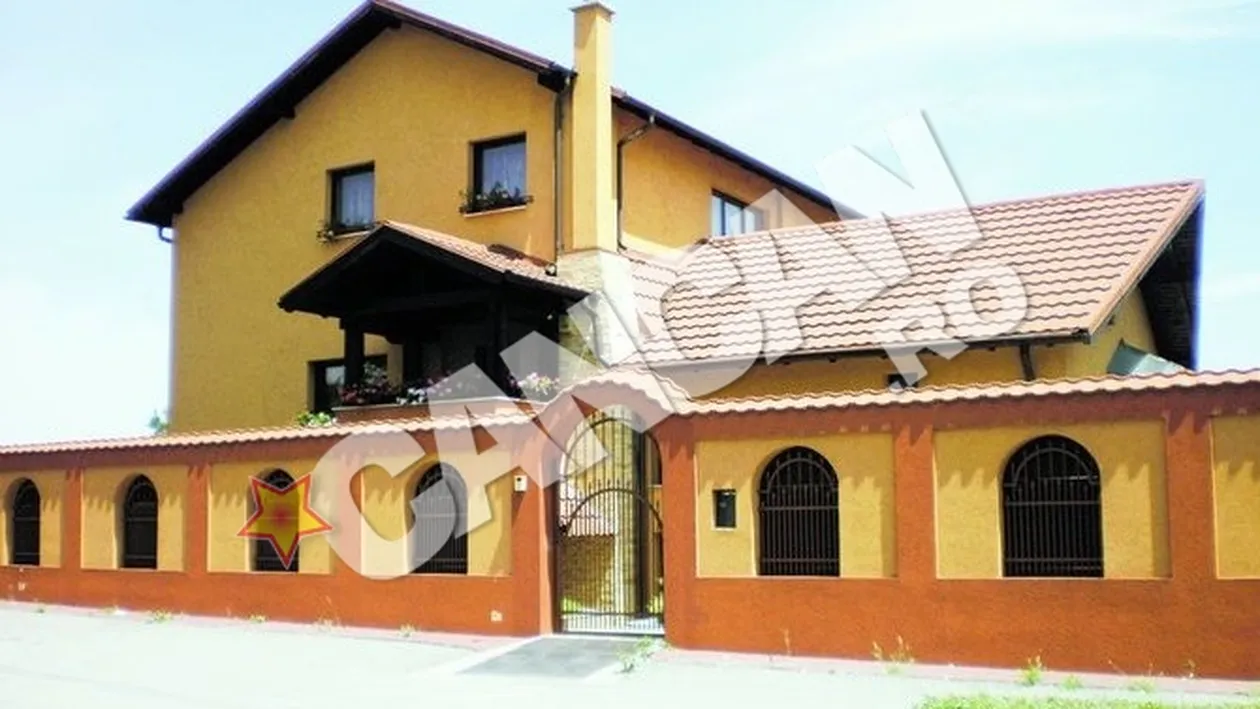 Preotul Nicolae Brinzea are patru case, paduri, terenuri si conduce Lexus si Audi Q7. Mediatorul Romaniei la Vatican, mai bogat decat papa!