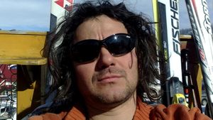 Un bărbat de 47 de ani, care a întrerupt slujbele la mănăstirea Jieț de mai multe ori, a mărturisit că a avut o relație cu o călugăriță! Detalii halucinante