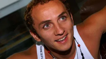 Si-a facut implant de par, dar tot are chelie! Mihai Traistariu: Acolo nu mai avea de unde sa-mi puna si ...